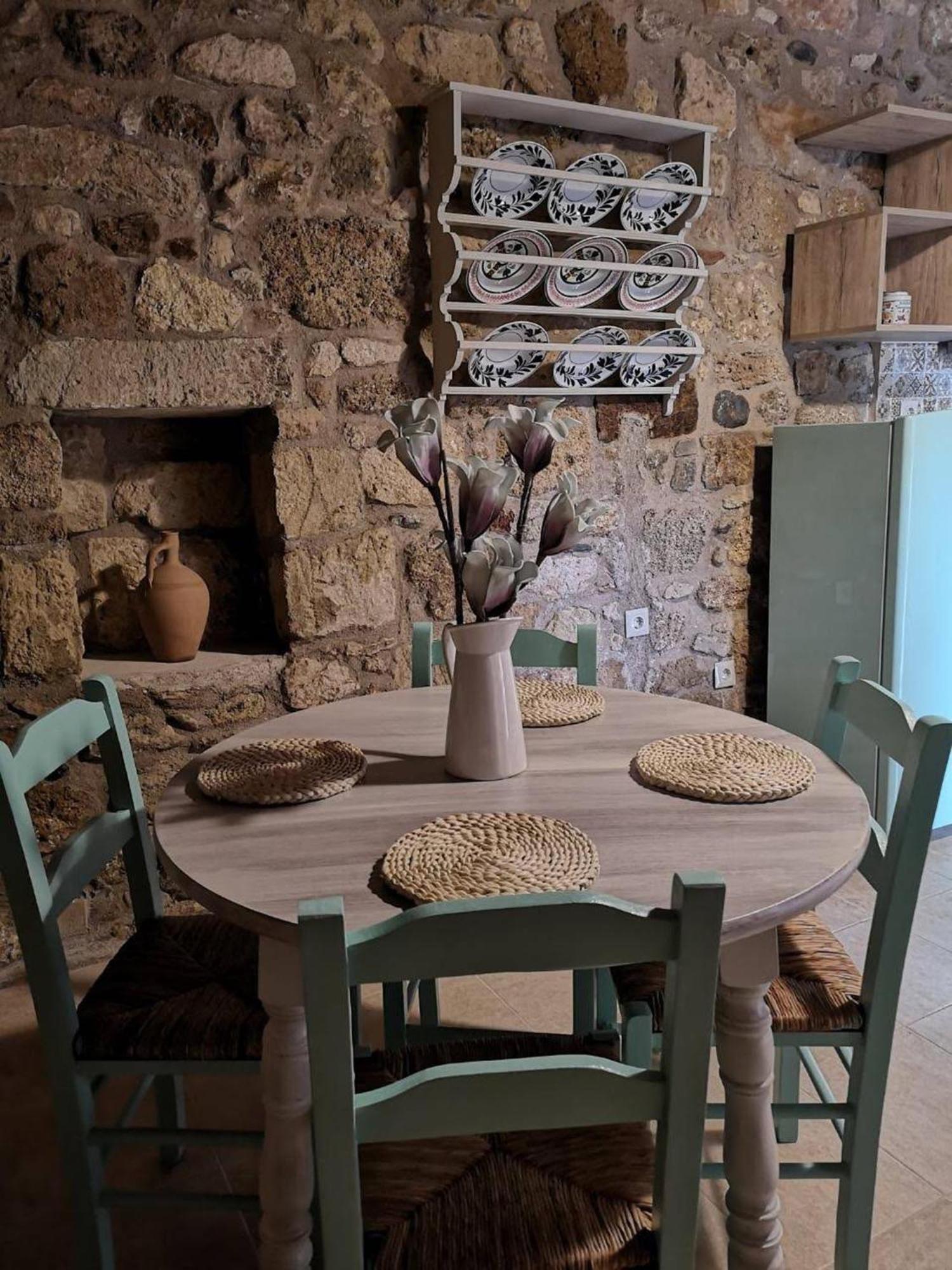 M&M Stone-Village House-Family-Vintage Ліндос Екстер'єр фото